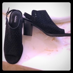 Sonoma suede peep toe shoes